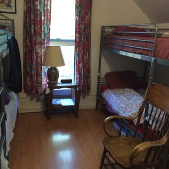 Hostel Obispo - Lower right bottom bunk nice breeze from window :) - Hostels Near Me - San Luis Obispo, California