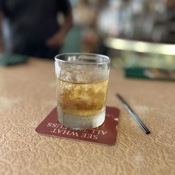 The Hub Bar - Great pour - Dive Bars Near Me - Tampa, Florida The Hub Bar - Great pour - Dive Bars Near Me - Tampa, Florida