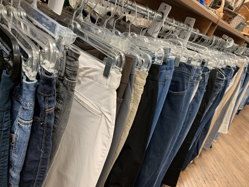 HARVEST THRIFT STORE Updated November 2024 27 Photos 102 E Main