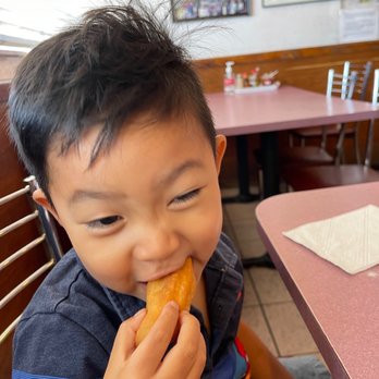 Siam Sunset - He's enjoying Chinese Donut - Thai Near Me - Los Angeles, California Siam Sunset - He's enjoying Chinese Donut - Thai Near Me - Los Angeles, California