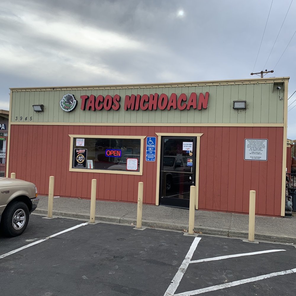 Tacos Michoacan - Front door - Mexican Near Me - American Canyon, California