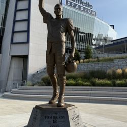 Tom Brady Statue
