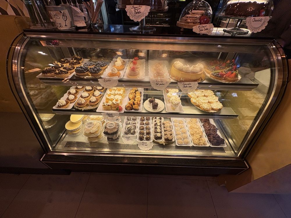 Madeleine Cafe Bistro