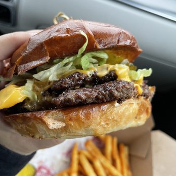 Rosie's Gaming Emporium - Juicy burger and super buttery buns! So delicious! - Arcades Near Me - Dumfries, Virginia Rosie's Gaming Emporium - Juicy burger and super buttery buns! So delicious! - Arcades Near Me - Dumfries, Virginia