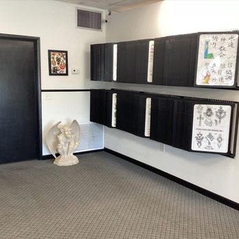 Screamers Tattoo & Body Piercing - Piercing Near Me - Dothan, Alabama