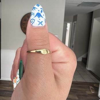 NiNi Nails Salon - Nail Salons Near Me - Tampa, Florida