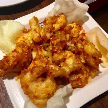 Oh Dumplings! - Salt and pepper shrimp hot dish - Chinese Near Me - Montreal, Quebec