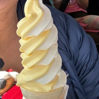 Meadowlark Dairy - Mango and vanilla seasonal flavor - Ice Cream & Frozen Yogurt Near Me - Pleasanton, California Meadowlark Dairy - Mango and vanilla seasonal flavor - Ice Cream & Frozen Yogurt Near Me - Pleasanton, California