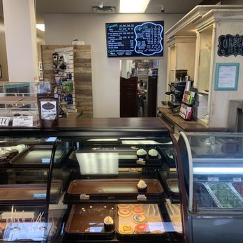 Cravings Cupcakery - Bakeries Near Me - Woodbridge, Virginia