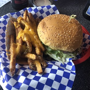 Daddio's Burger - Cheeseburger and cheese fries - Burgers Near Me - Beaumont, Texas
