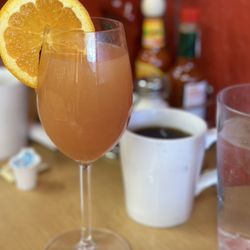 D'licious Caffe - Mimosa and coffee