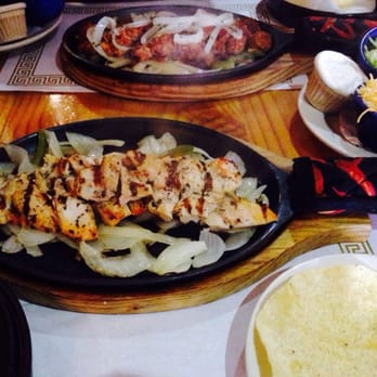 Pika-Pika - El pastor & pollo fajitas - Mexican Near Me - Boqueron, Puerto Rico