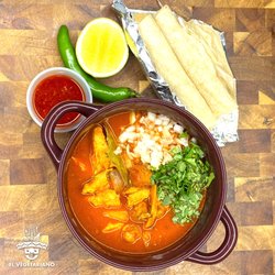 Veekiind - Vegan Traditional Mexican Birria with plant base proteins. ( Serve in Tacos or vegan Quesadillas )