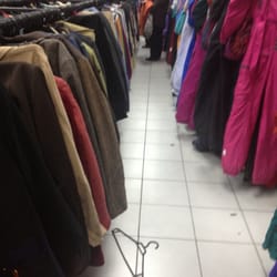 Cero 90 - Mucha ropa, el sueño de todas a un muy buen precio.