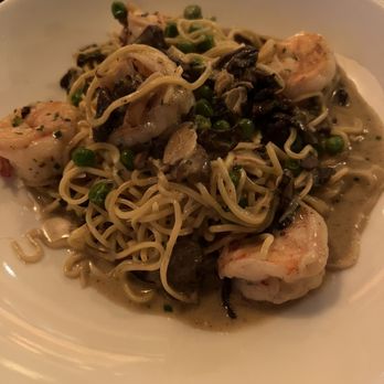 Rose’s Daughter - Shrimp and Mushroom Linguine - Italian Near Me - Delray Beach, Florida