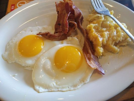 Cracker Barrel Old Country Store by null