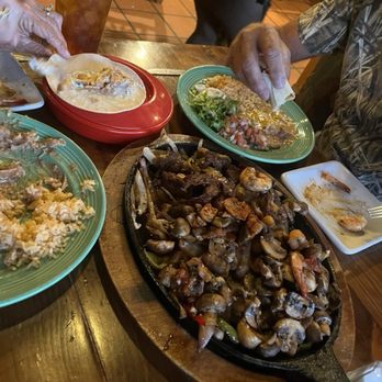 Casa Ramos - Beef and Prawn Fajitas for Two - Mexican Near Me - Heber, Arizona