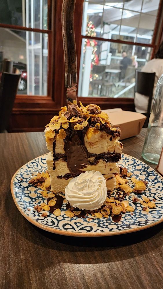 FOUNDERS HOUSE PUB AND PATIO Updated October 2024 240 Photos & 140