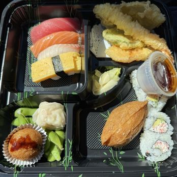 Plate Sushi & Chicken - Sushi Bento - Sushi Bars Near Me - Ann Arbor, Michigan Plate Sushi & Chicken - Sushi Bento - Sushi Bars Near Me - Ann Arbor, Michigan