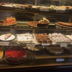 Konditori Lyran - The different cakes and pies!