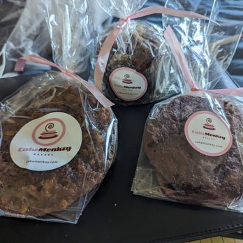Cake Monkey Bakery - My purchase,, L'il Merri's, sticky chocolate pudding cake, and Wake Monkey sandwich cookie, clockwise from left. - Bakeries Near Me - Los Angeles, California