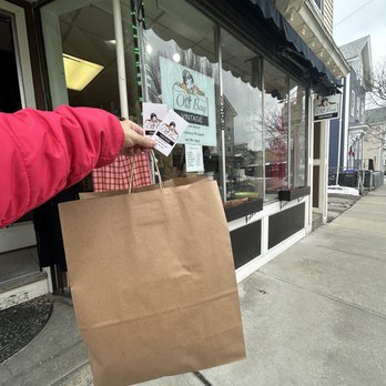 Old Bag Vintage - Used, Vintage & Consignment Near Me - Providence, Rhode Island
