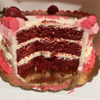 Cakes N Party - 3-layer Red velvet Birthday cake - Cupcakes Near Me