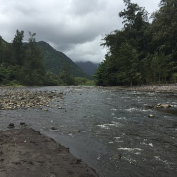 Waipi'o Valley - The stream run through the valley. - Beaches Near Me