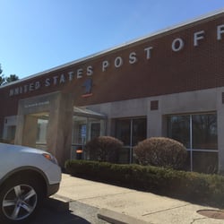 US Post Office - Front entrance - Spring 2015