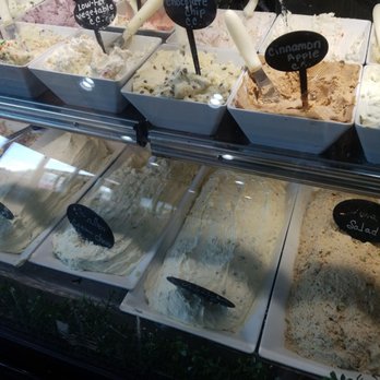 Utopia Bagels - Cream cheeseeeee - Bakeries Near Me - Whitestone, New York