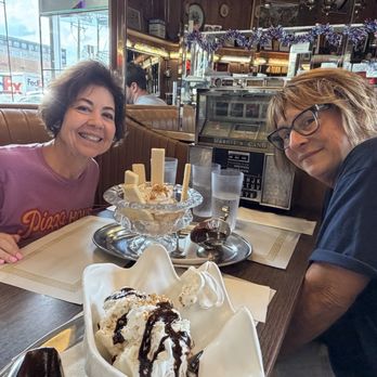 Margie's Candies - Candy Stores Near Me - Chicago, Illinois Margie's Candies - Candy Stores Near Me - Chicago, Illinois