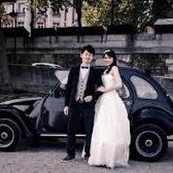 Midnight in Paris on Wheels - A beautif Japanese couple, vive les mariés