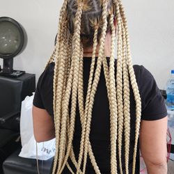 Lavish Touches Hair and Spa - Jumbo knotless braids (plaits)
#knotless #braids