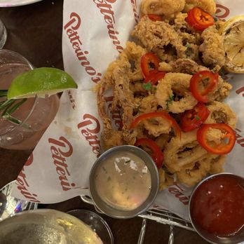 Petterinos - American Near Me - Chicago, Illinois