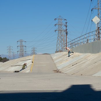 Wilderness Park - Skateboarders on the entrance ramp from the bike path to the river - Parks Near Me - Downey, California Wilderness Park - Skateboarders on the entrance ramp from the bike path to the river - Parks Near Me - Downey, California