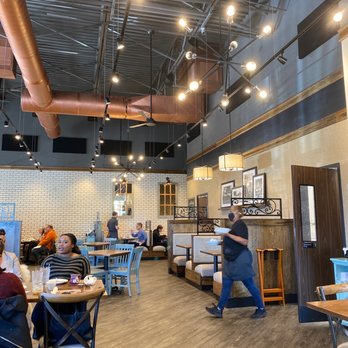 Another Broken Egg Cafe - Dining area - American Near Me - Austin, Texas Another Broken Egg Cafe - Dining area - American Near Me - Austin, Texas
