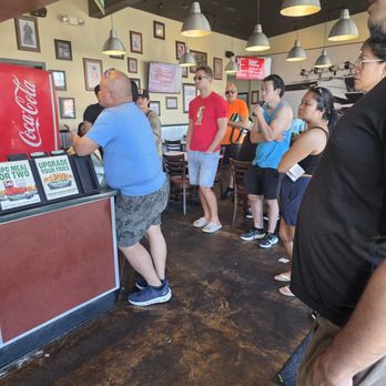 Wingstop - A long line of angry customers who've been waiting 1+ hours - Chicken Wings Near Me - Honolulu, Hawaii Wingstop - A long line of angry customers who've been waiting 1+ hours - Chicken Wings Near Me - Honolulu, Hawaii