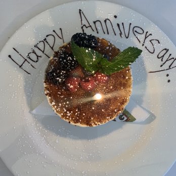 Vintner Grill - Cremè brûlée - New American Near Me - Las Vegas, Nevada