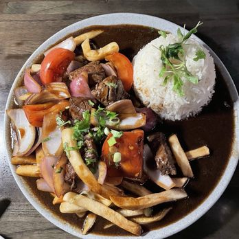 Limo Peruvian Eatery - Lomo Saltado - Peruvian Near Me - Nashville, Tennessee