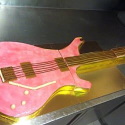 La Tradition Proche - Un fraisier en forme de gitare