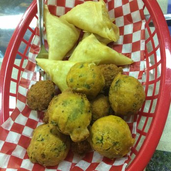 La Cuisine de Tatie - Combo of appetizers: cod fish croquettes, piment croquettes and samousas...all are excellent!! - Chinese Near Me - Brossard, Quebec La Cuisine de Tatie - Combo of appetizers: cod fish croquettes, piment croquettes and samousas...all are excellent!! - Chinese Near Me - Brossard, Quebec