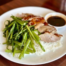 Long Beach Thai Restaurant - Roasted Duck over Rice