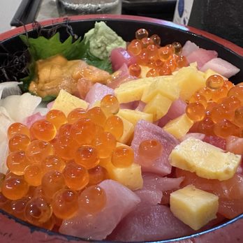 Rinka - Part of my lunch So so yummy!! Lots of ikura too! Does not even include the udon (onolicious!), two sides, or the chawanmushi! - Japanese Near Me - Honolulu, Hawaii Rinka - Part of my lunch So so yummy!! Lots of ikura too! Does not even include the udon (onolicious!), two sides, or the chawanmushi! - Japanese Near Me - Honolulu, Hawaii