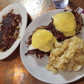 The Corner Cafe - Breakfast & Brunch Near Me - Marshfield, Massachusetts