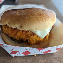 SoCal Wings Hawthorne - Spicy chicken sandwich
