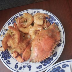 Kong Fui Buffet - Muy buena variedad de mariscos. Algunos platillos más deliciosos que otros. Buen servicio del personal.