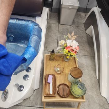 US Nails & Spa - Candle wax massage, they use a high end candle oil wax intended for a warm delightful massage. - Nail Salons Near Me - Draper, Utah US Nails & Spa - Candle wax massage, they use a high end candle oil wax intended for a warm delightful massage. - Nail Salons Near Me - Draper, Utah