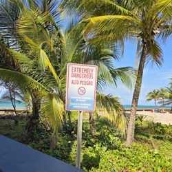 La Ventana al Mar - Be careful at this public beach