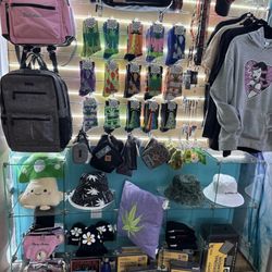 World of Smoke & Vape - Parker - Merchandise/gifts