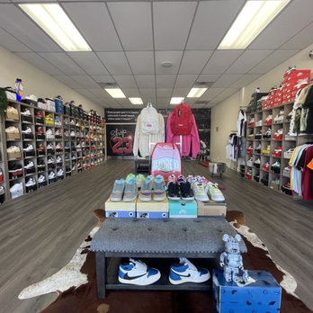 SHOP 23 - CLOSED - Updated January 2026 - 29 Photos & 12 Reviews